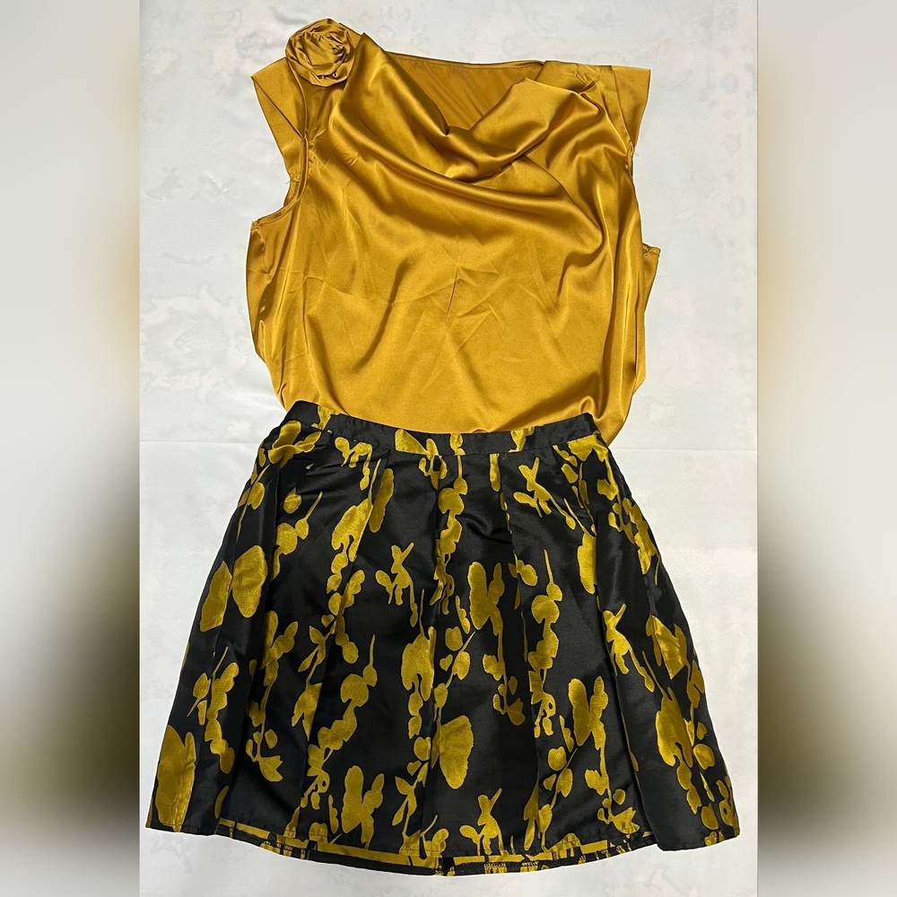 Ark & Co Gold and Black Floral‎ Mini Skirt